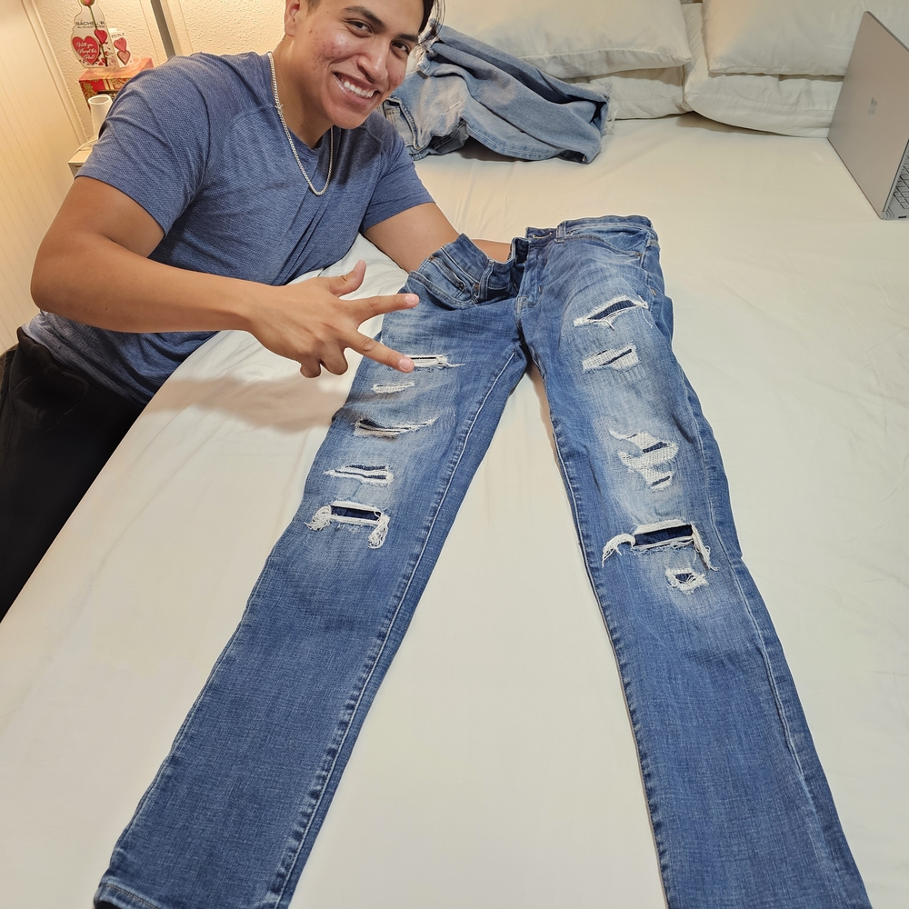 American Eagle Outfitters Men's Ripped Blue Skinny Jeans